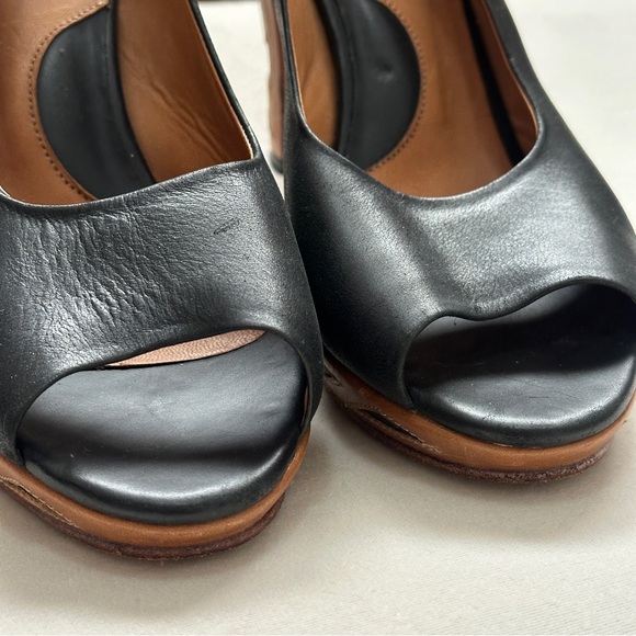 John Fluevog Black and Tan Slingback Heels - Picture 3 of 8